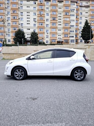 Toyota Aqua 2015, 70,000 km - 1.5 l - Bakı
