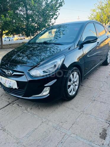 Hyundai Accent 2010, 239,000 km - 1.6 l - Masallı