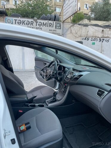 Hyundai Elantra 2014, 175,000 km - 1.8 l - Bakı