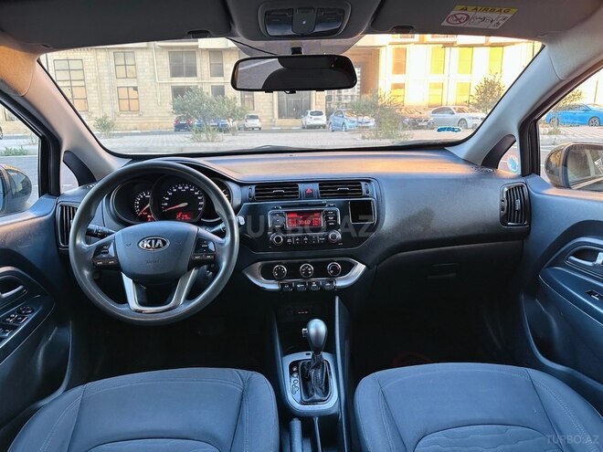 Kia Rio-10