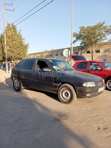 Opel Astra 1996, 414,770 km - 1.8 l - Sumqayıt