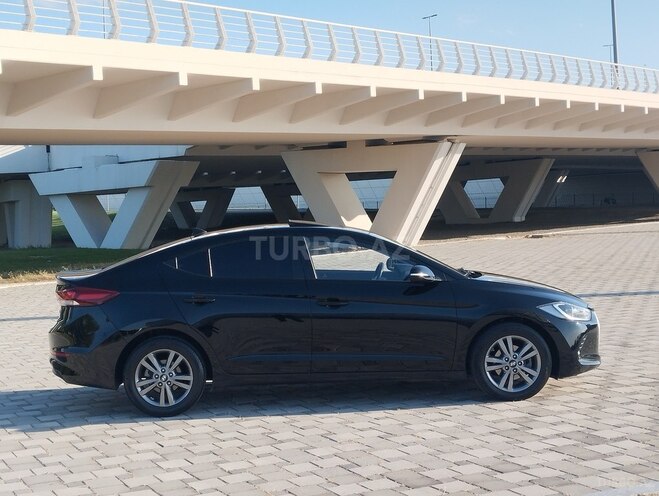 Hyundai Avante 2015, 65,270 km - 1.6 l - Bakı