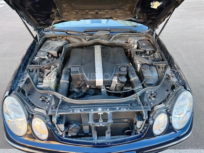 Mercedes E 240 2002, 216,000 km - 2.4 л - Sumqayıt