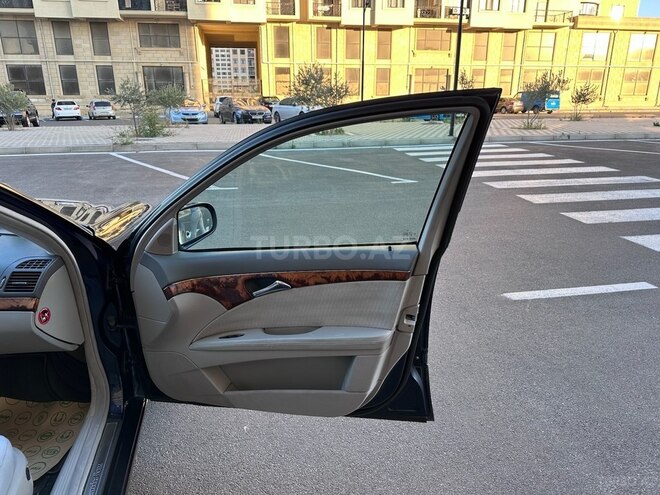 Mercedes E 240 2002, 216,000 km - 2.4 л - Sumqayıt