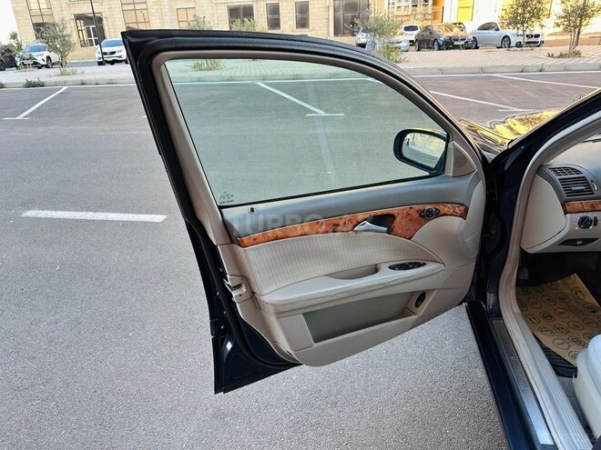 Mercedes E 240 2002, 216,000 km - 2.4 л - Sumqayıt