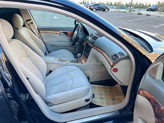 Mercedes E 240 2002, 216,000 km - 2.4 л - Sumqayıt