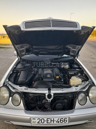 Mercedes E 240 1997, 375,326 km - 2.4 l - Qazax