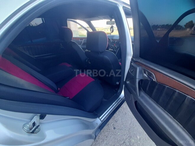 Mercedes E 240 1997, 375,326 km - 2.4 l - Qazax