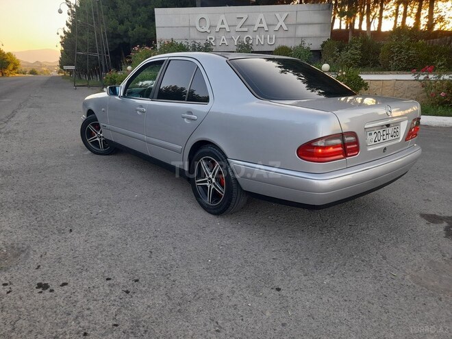 Mercedes E 240 1997, 375,326 km - 2.4 l - Qazax
