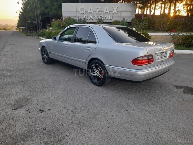 Mercedes E 240 1997, 375,326 km - 2.4 l - Qazax