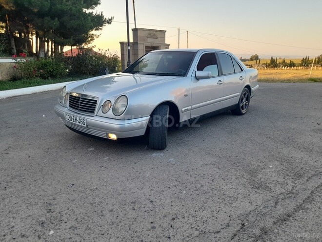 Mercedes E 240 1997, 375,326 km - 2.4 l - Qazax