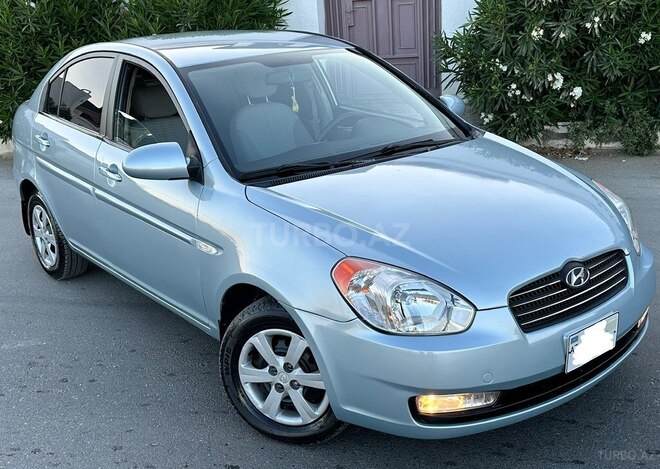 Hyundai Accent-1