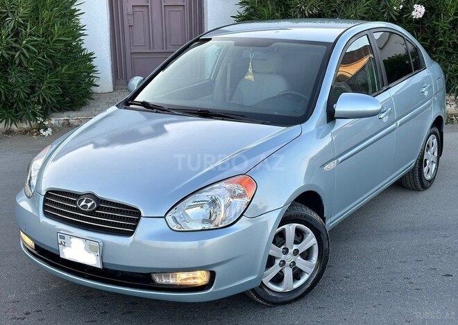 Hyundai Accent-2