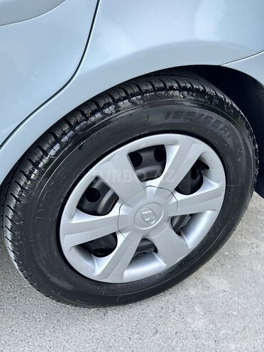 Hyundai Accent-18