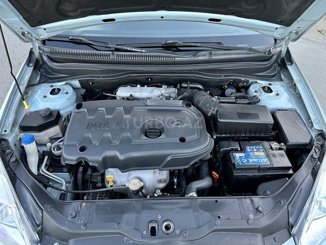 Hyundai Accent-14