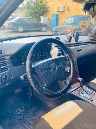 Mercedes E 320 1995, 380,000 km - 3.2 l - Bakı