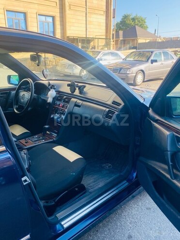 Mercedes E 320 1995, 380,000 km - 3.2 l - Bakı