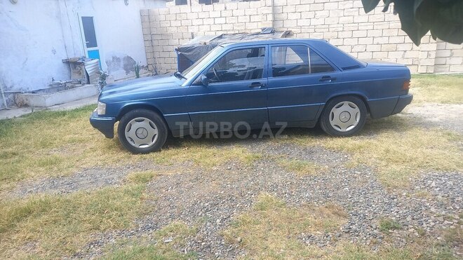 Mercedes 190 1991, 300,000 km - 2.0 l - Sabirabad