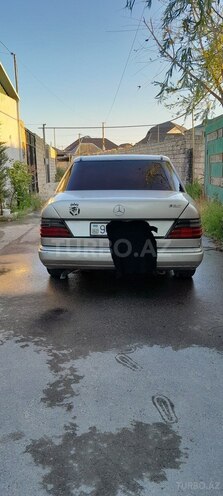 Mercedes E 200 1987, 255,552 km - 2.0 l - Bakı