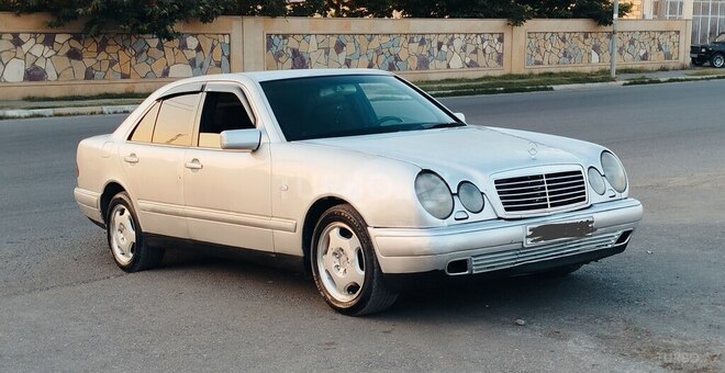 Mercedes E 300 1998, 125,545 km - 3.0 l - Bərdə