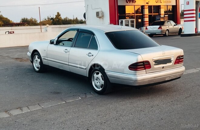 Mercedes E 300 1998, 125,545 km - 3.0 l - Bərdə