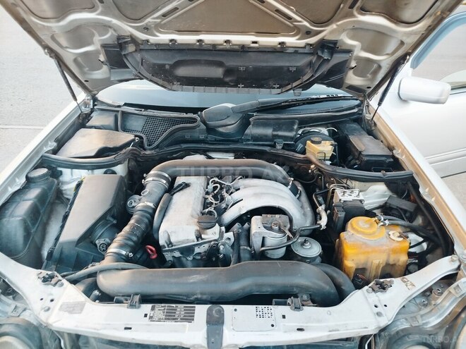 Mercedes E 300 1998, 125,545 km - 3.0 l - Bərdə