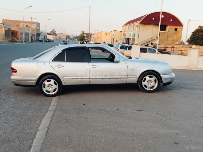 Mercedes E 300 1998, 125,545 km - 3.0 l - Bərdə