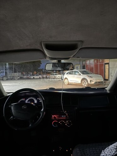 Opel Vectra 1999, 275,000 km - 1.8 l - Bakı