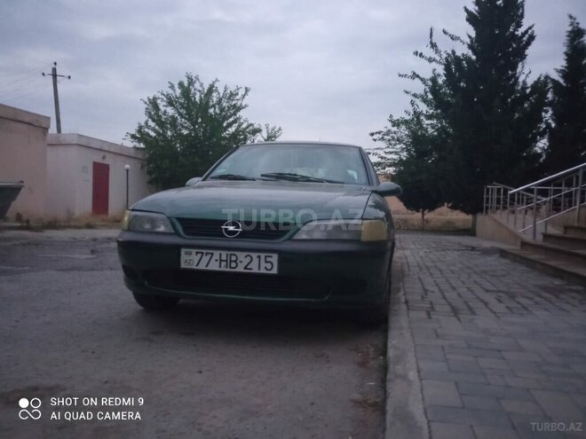 Opel Vectra 1996, 324,000 km - 1.6 l - Neftçala
