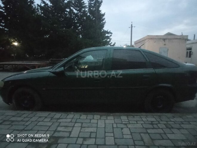 Opel Vectra 1996, 324,000 km - 1.6 l - Neftçala