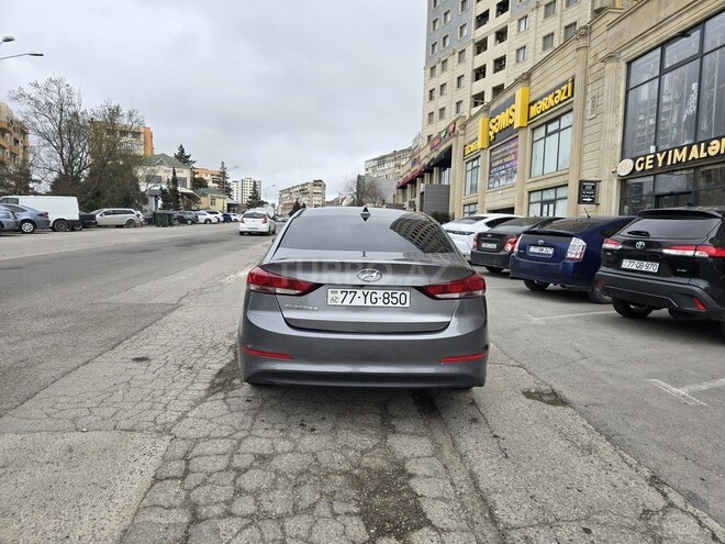 Hyundai Elantra 2017, 225,308 km - 2.0 л - Bakı