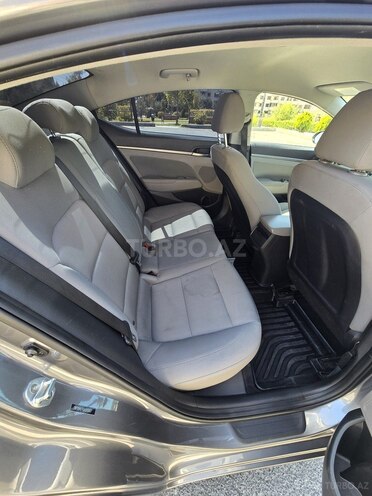 Hyundai Elantra 2017, 225,308 km - 2.0 л - Bakı