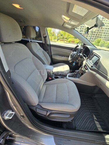 Hyundai Elantra 2017, 225,308 km - 2.0 л - Bakı
