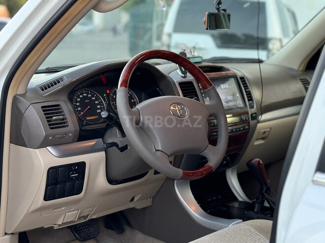 Toyota Land Cruiser Prado-12
