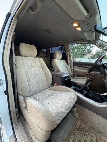 Toyota Land Cruiser Prado-14