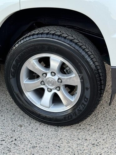 Toyota Land Cruiser Prado-21