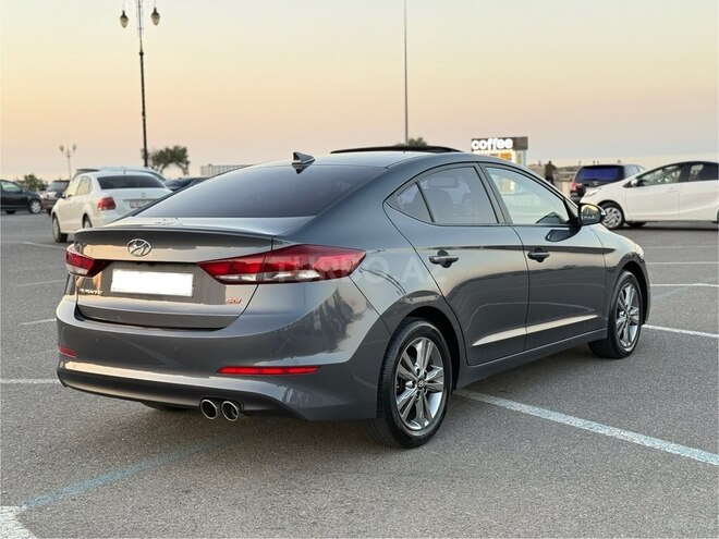 Hyundai Avante 2016, 71,000 km - 1.6 л - Bakı