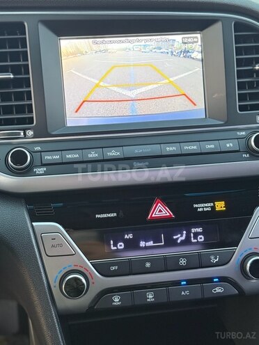 Hyundai Avante 2016, 71,000 km - 1.6 л - Bakı