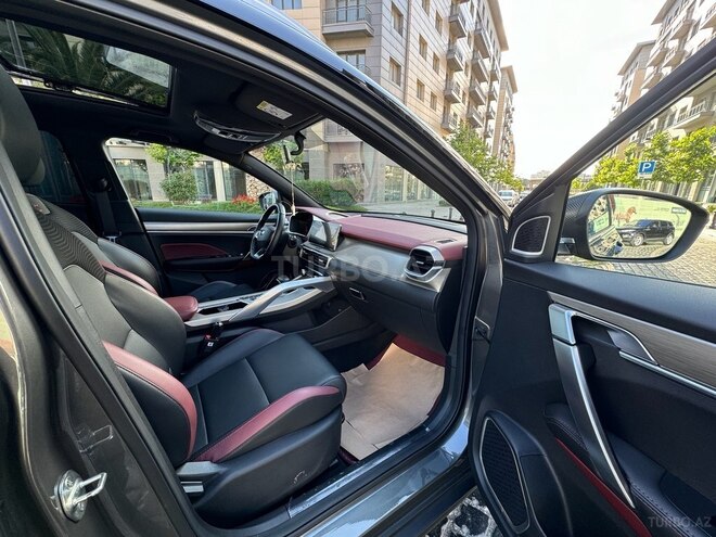 Geely Coolray 2023, 31,600 km - 1.5 л - Bakı