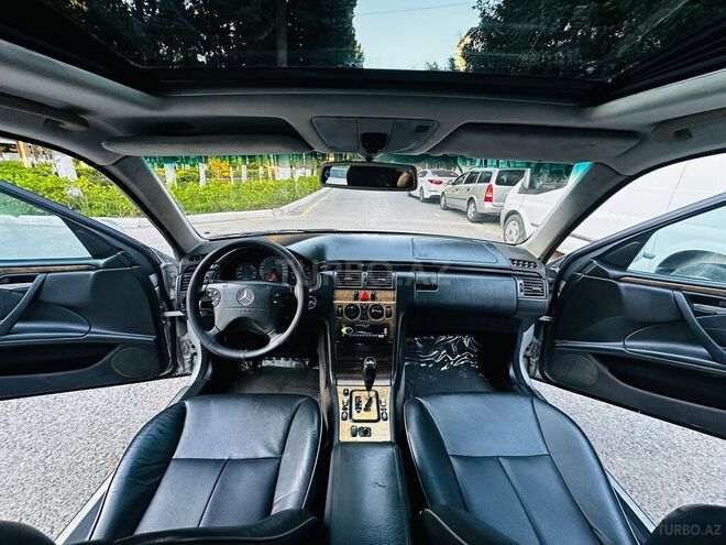 Mercedes E 200 2001, 130,000 km - 2.0 l - Sumqayıt