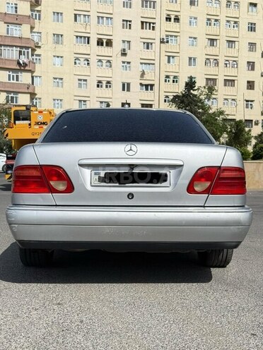 Mercedes E 280 1998, 265,000 km - 2.8 l - Bakı