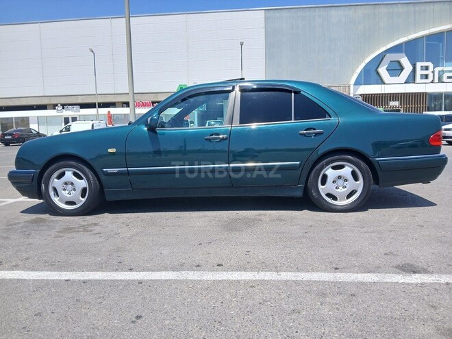 Mercedes E 200-9