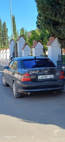 Opel Vectra 1996, 400,000 km - 2.0 l - Gəncə