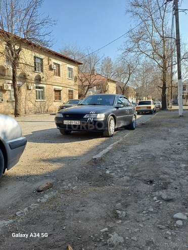 Opel Vectra 1996, 400,000 km - 2.0 l - Gəncə