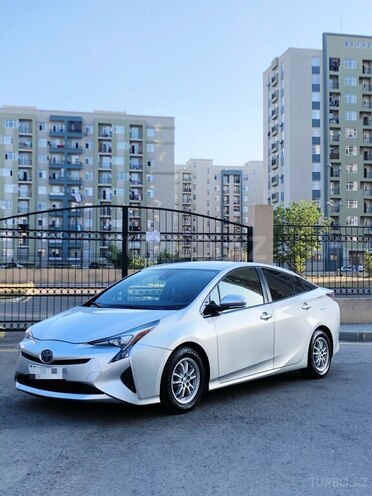 Toyota Prius-2