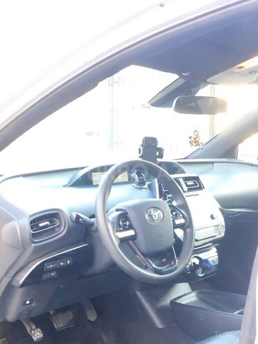 Toyota Prius-9