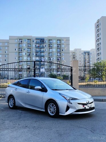 Toyota Prius-3