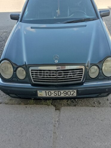 Mercedes E 230 1996, 537,250 km - 2.3 l - Ucar