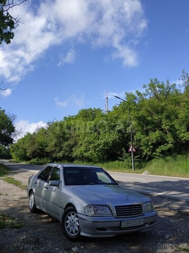 Mercedes C 180 1999, 284,632 km - 1.8 l - Bakı