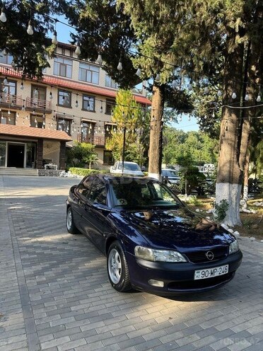Opel Vectra 1997, 254,666 km - 1.6 l - Masallı